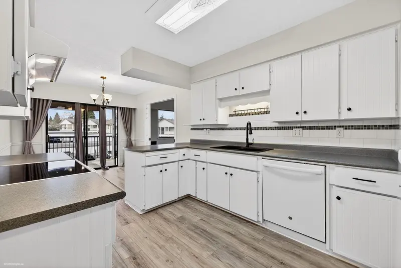 61 32959 GEORGE FERGUSON WAY - photo 1 of 25