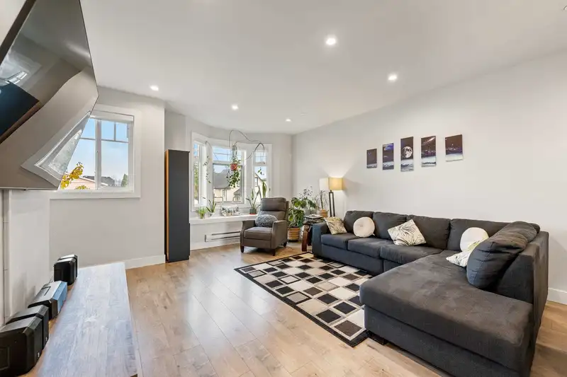 2 189 WOOD STREET - photo 3 of 31