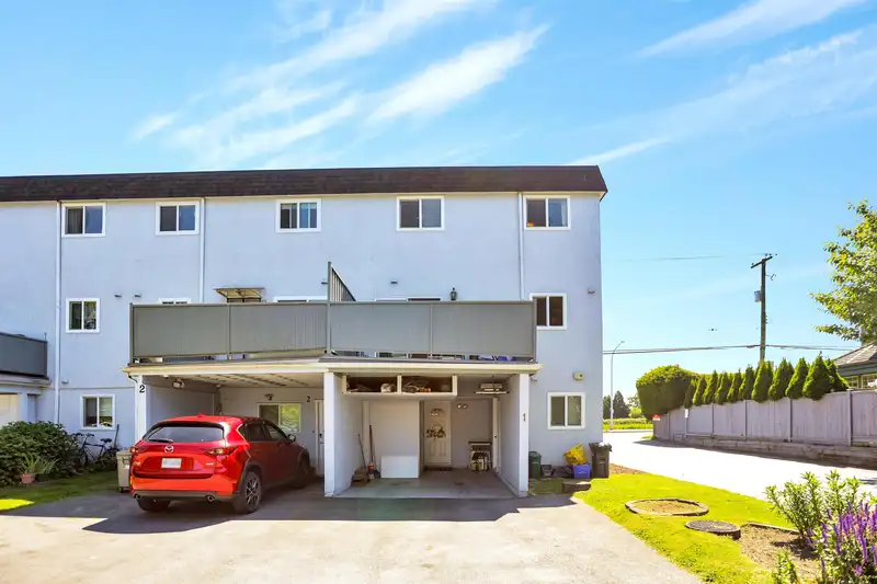 1 8311 STEVESTON HIGHWAY - photo 4 of 23