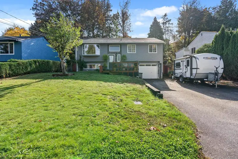 34444 IMMEL STREET - photo 2 of 33