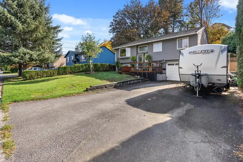 34444 IMMEL STREET - photo 3 of 33