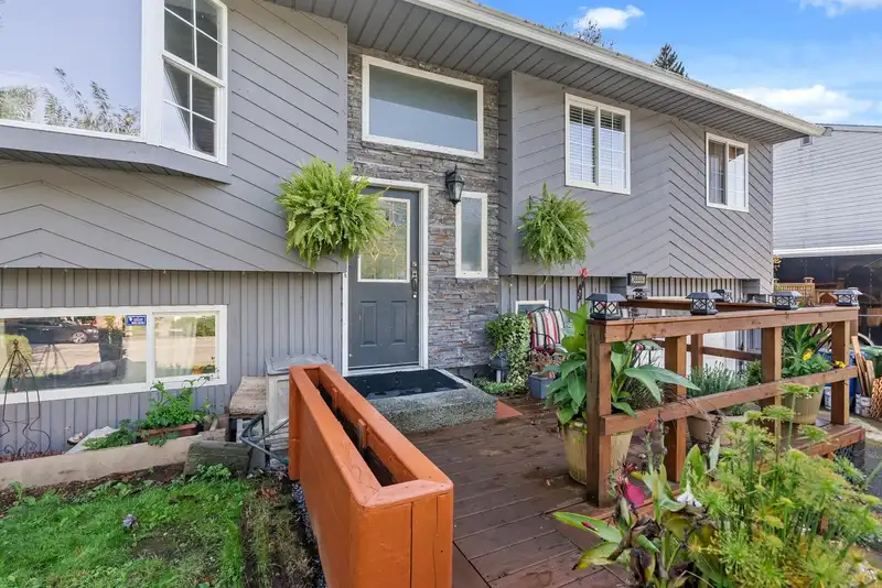 34444 IMMEL STREET - photo 4 of 33