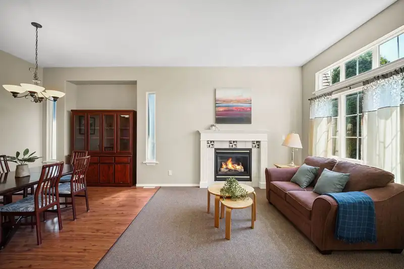 18361 66 AVENUE - photo 3 of 34