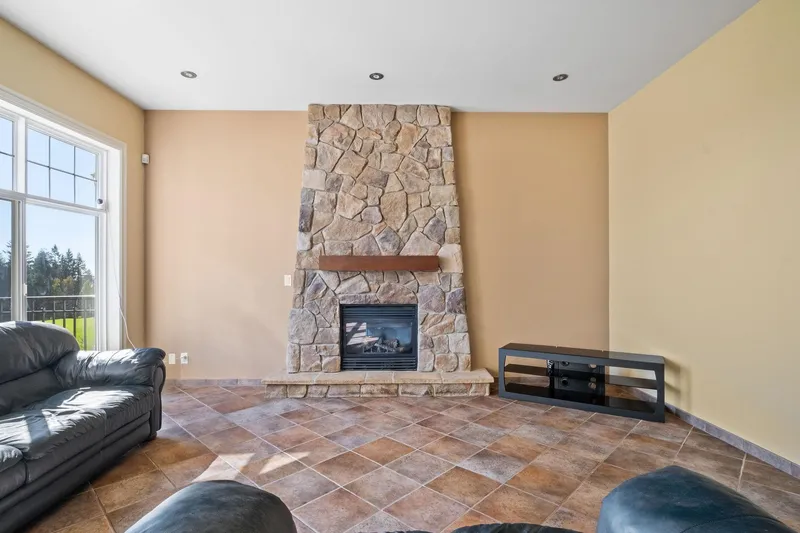 3233 CHARTWELL LANE - photo 2 of 25