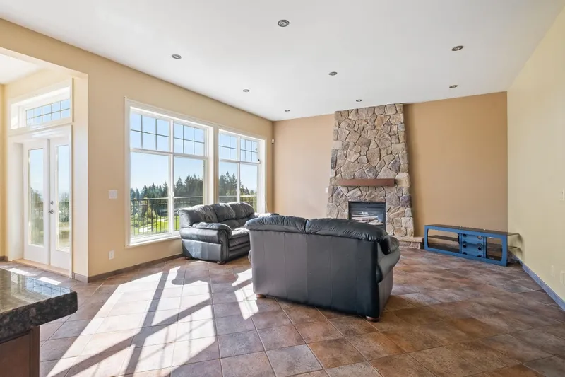 3233 CHARTWELL LANE - photo 3 of 25