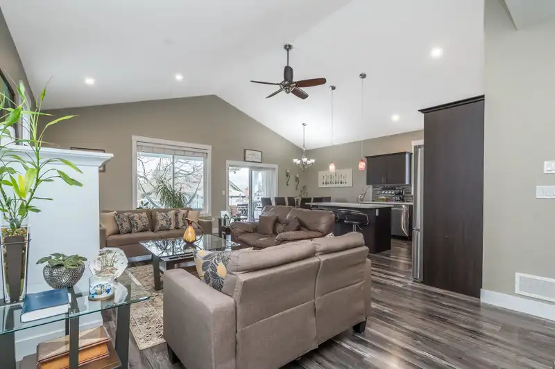46181 SECOND AVENUE - photo 4 of 40