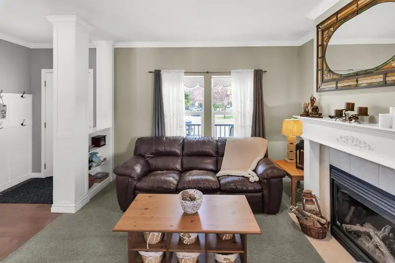 36150 SHADBOLT AVENUE - photo 3 of 40