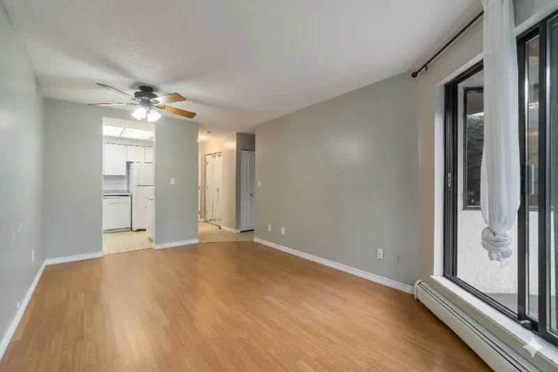 114 1177 HOWIE AVENUE - photo 3 of 16