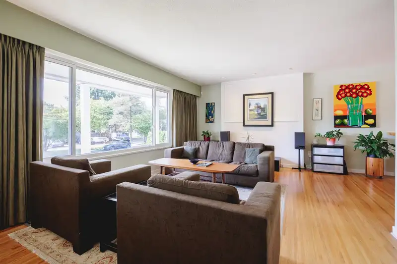 1444 EASTERN DRIVE - photo 4 of 40
