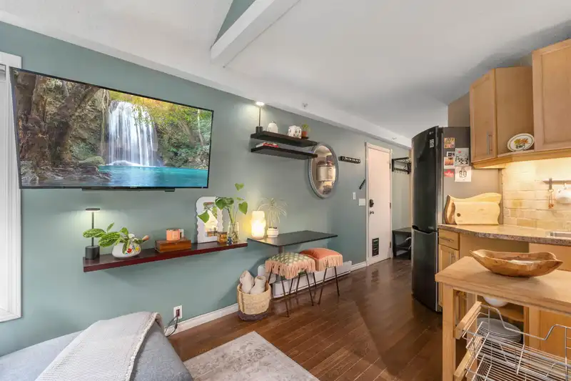 4 2126 SARAJEVO DRIVE - photo 4 of 18