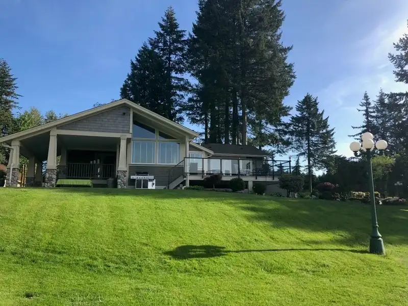 21383 16 AVENUE - photo 1 of 4