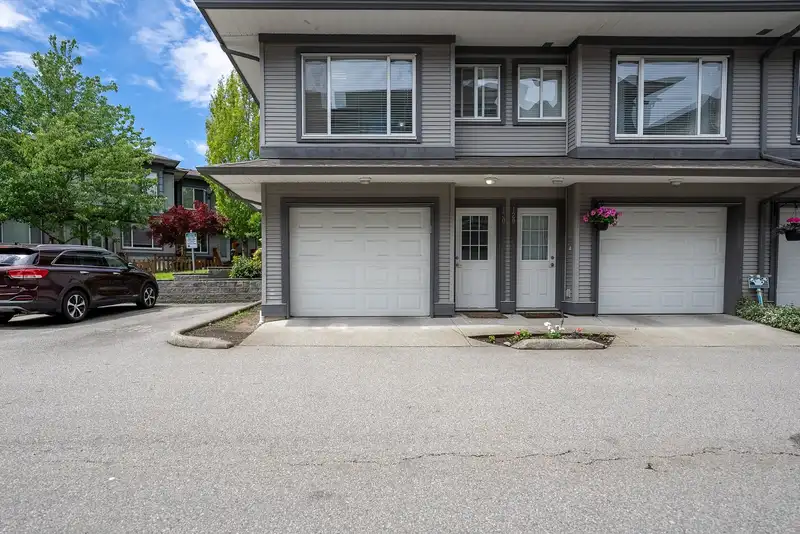 130 18701 66 AVENUE - photo 2 of 29