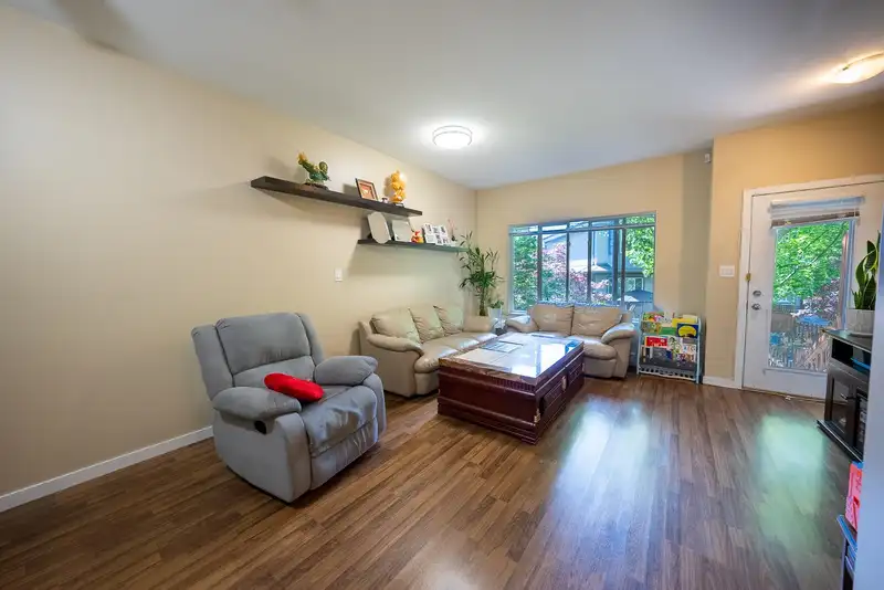 130 18701 66 AVENUE - photo 4 of 29