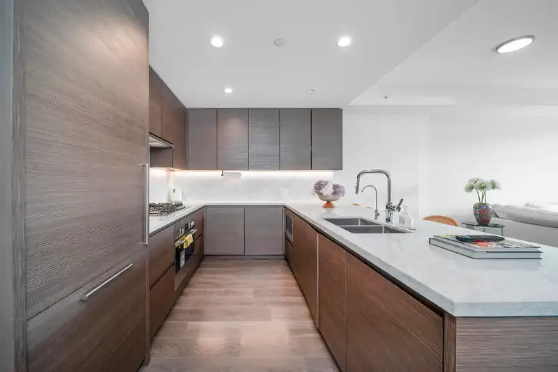 1706 308 MORRISSEY ROAD - photo 1 of 16