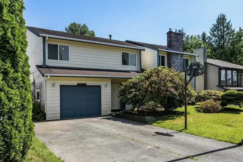 31404 WINTON AVENUE - photo 1 of 37