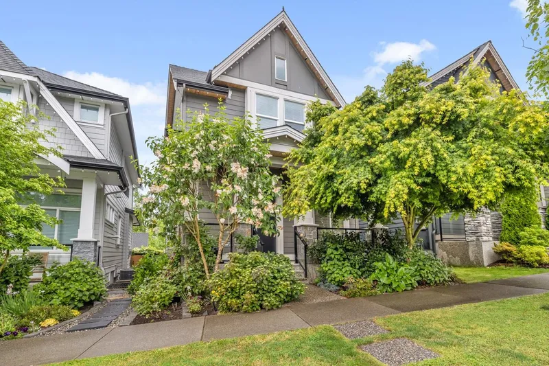 2131 164A STREET - photo 4 of 25