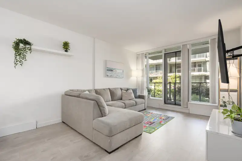 210 3168 RIVERWALK AVENUE - photo 4 of 40