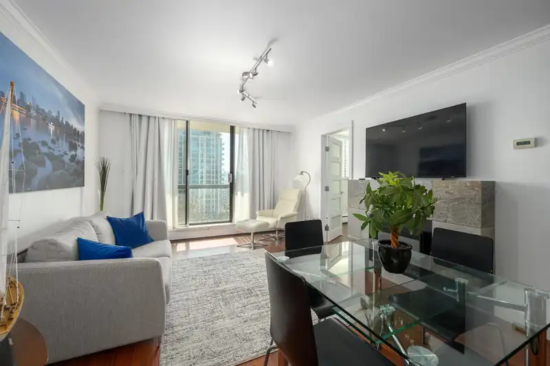 608 145 ST. GEORGES AVENUE - photo 4 of 33