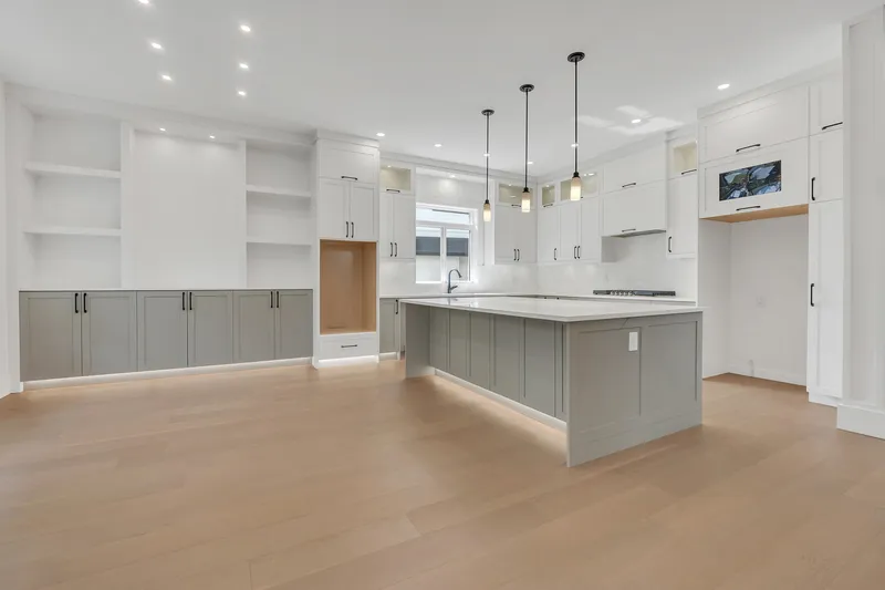 2378 MERLOT BOULEVARD - photo 3 of 25