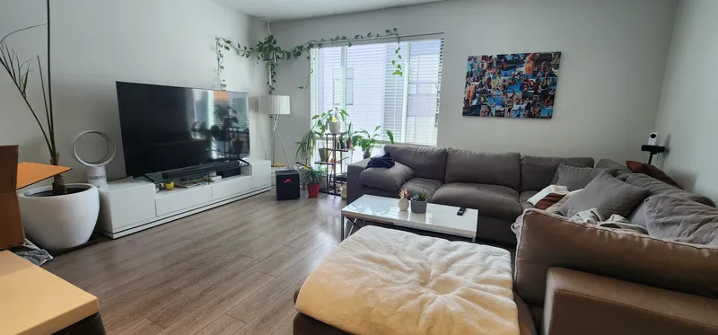 140 16433 19 AVENUE - photo 2 of 12