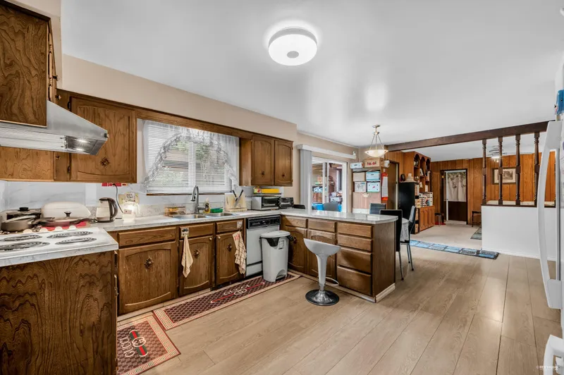 11420 DANIELS ROAD - photo 3 of 25