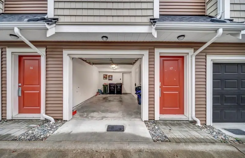 17 2799 ALLWOOD STREET - photo 2 of 20