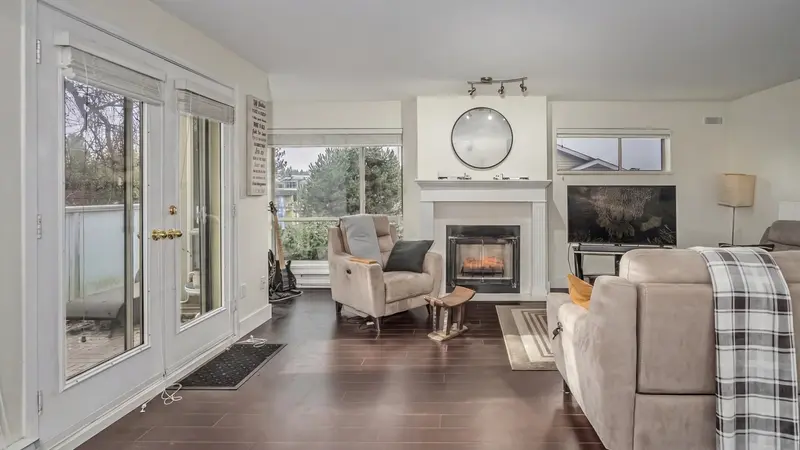 12 33682 MARSHALL ROAD - photo 2 of 25