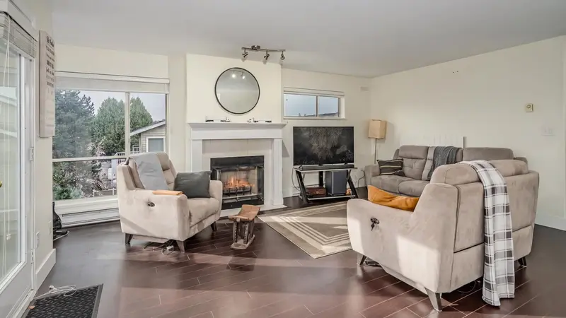 12 33682 MARSHALL ROAD - photo 3 of 25