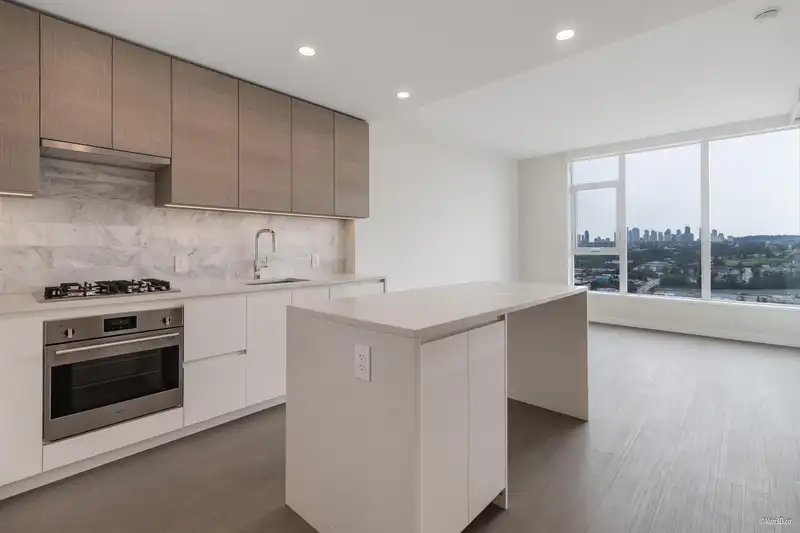 2701 2186 GILMORE AVENUE - photo 4 of 28