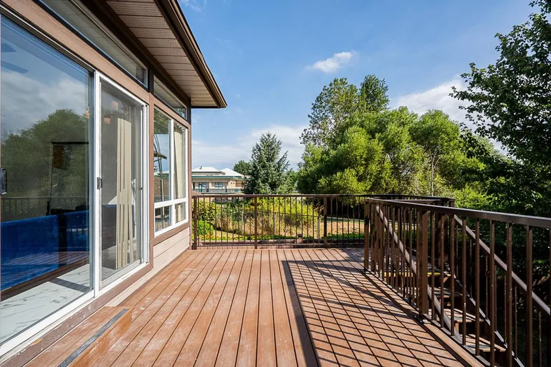 54 5380 SMITH DRIVE - photo 2 of 25