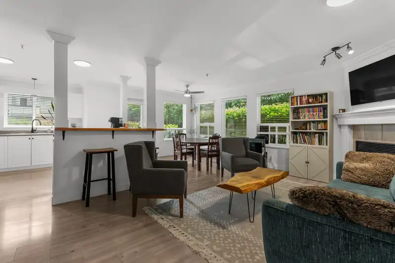 103 33708 KING ROAD - photo 1 of 31