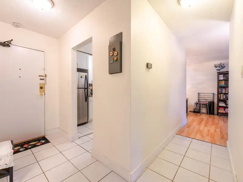 216 2600 E 49TH AVENUE - photo 3 of 21