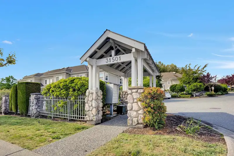 17 31501 UPPER MACLURE ROAD - photo 3 of 34