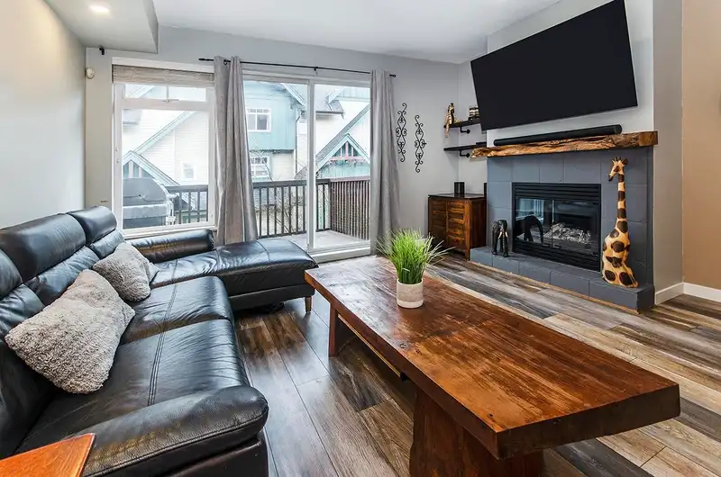 36 50 PANORAMA PLACE - photo 3 of 39