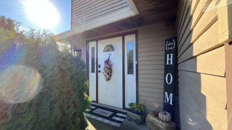107 19352 FRASER HIGHWAY - photo 2 of 34