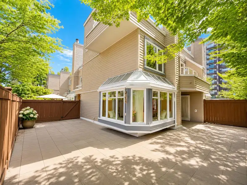 103 5025 SANDERS STREET - photo 2 of 40