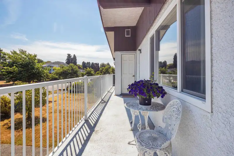 6139 ROSS STREET - photo 4 of 40