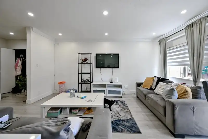 139 15215 105 AVENUE - photo 2 of 21