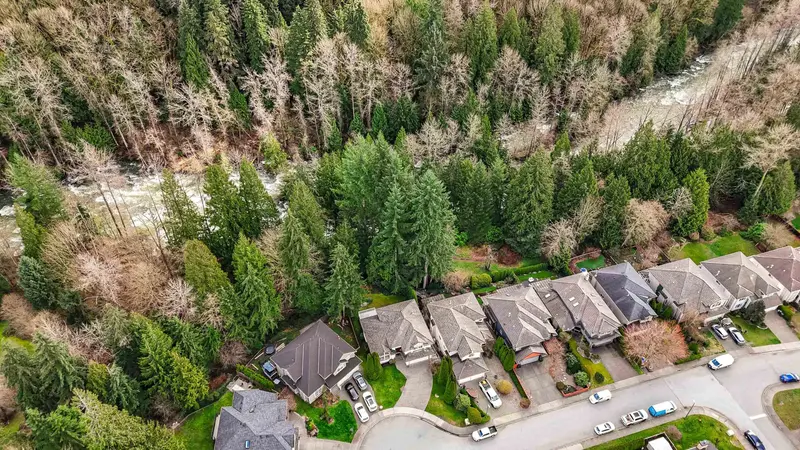 3332 TURNER AVENUE - photo 2 of 25