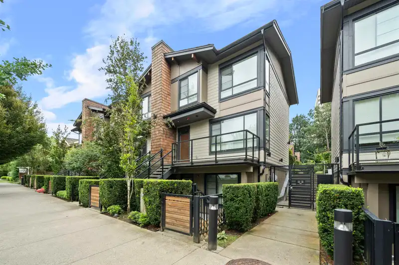 38 3728 THURSTON STREET - photo 1 of 16