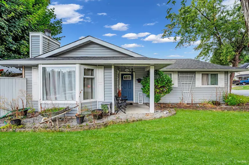 22641 KENDRICK LOOP - photo 2 of 25