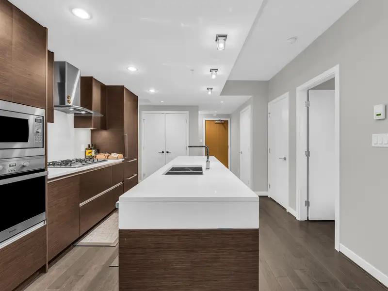 511 508 W 29TH AVENUE - photo 3 of 25