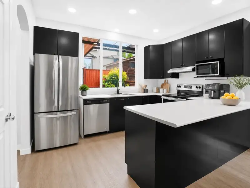 10256 243A STREET - photo 4 of 40