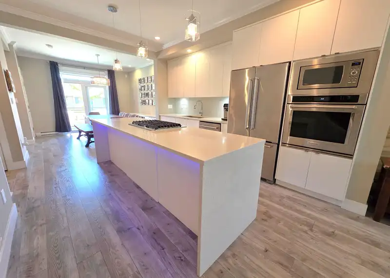 148 16488 64 AVENUE - photo 1 of 23