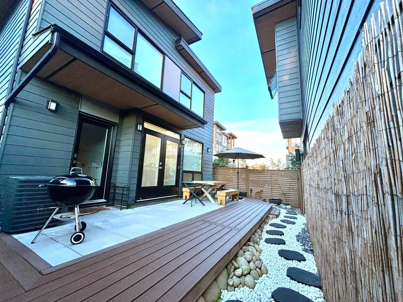 4766 SPRUCE WAY - photo 2 of 23