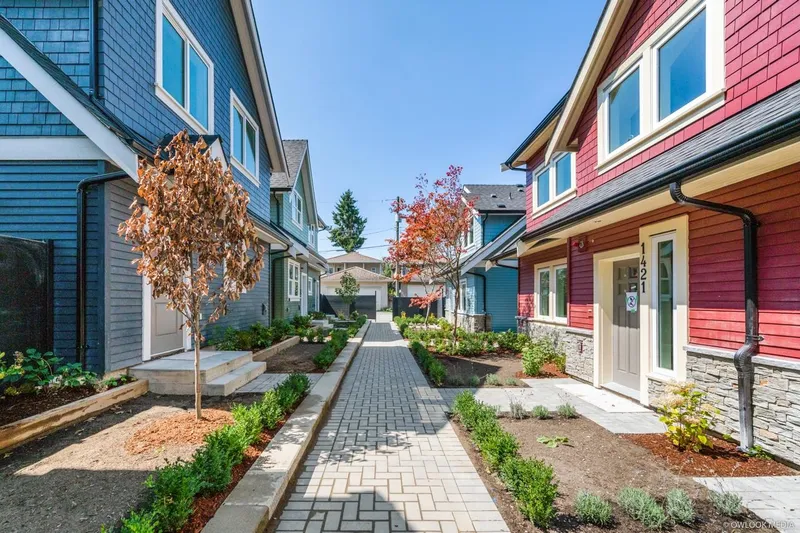 1427 E 27TH AVENUE - photo 4 of 25