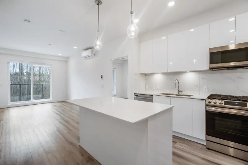 B310 8447 202 AVENUE - photo 3 of 25