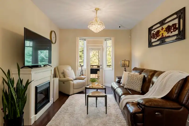 56 19551 66 AVENUE - photo 3 of 40