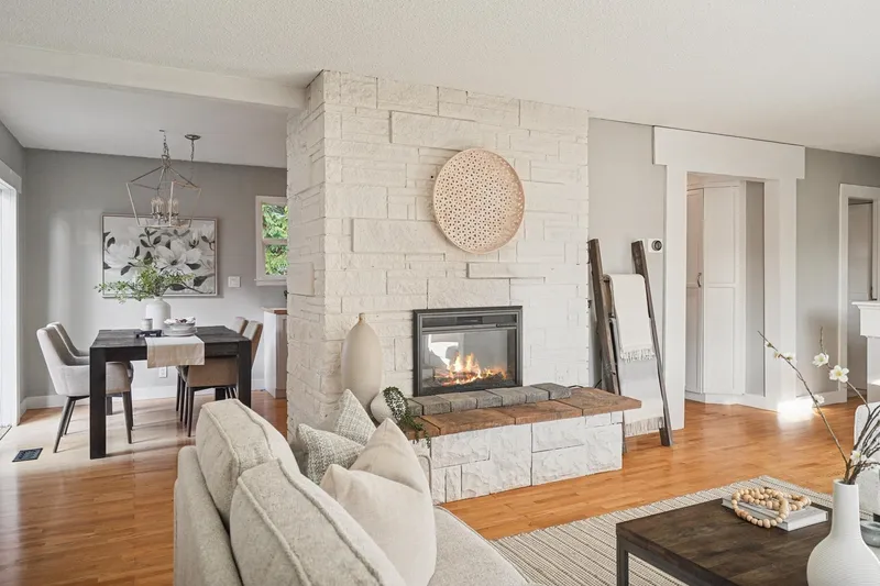 12469 23 AVENUE - photo 3 of 25