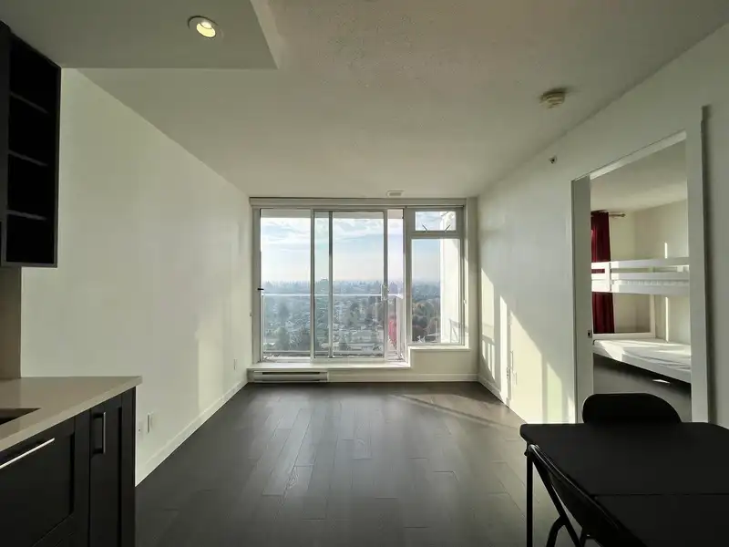 1701 5515 BOUNDARY ROAD - photo 4 of 16